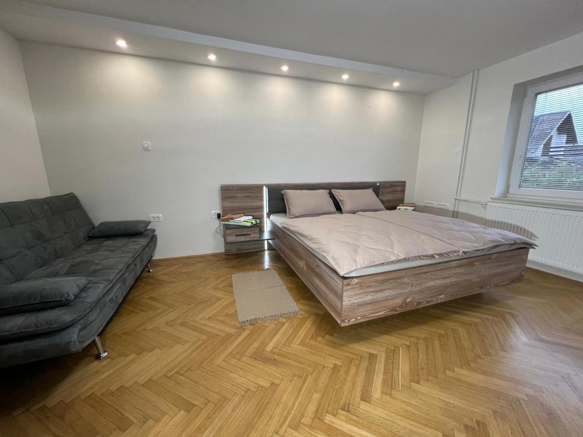 Mici'S Apartments Visoko  エクステリア 写真